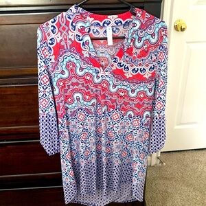 Beautiful half sleeve mid length dress. Gorgeous colors! Ready for a night out!